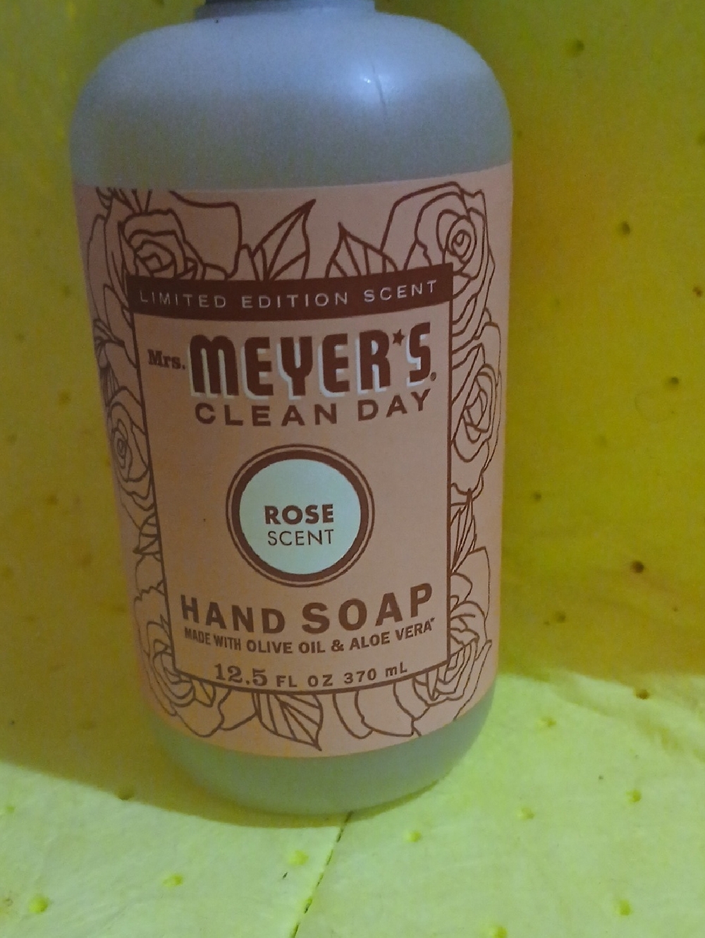 mrs meyers clean day limited edition Rose Hand Soap nwt - Picture 4 of 5